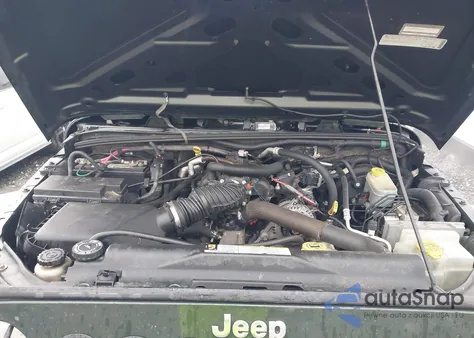 2010 Jeep Wrangler Unlimited Sport z USA, uszkodzony, nr VIN 1J4BA3H16AL101686